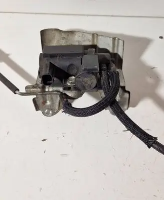 Toyota Corolla Verso AR10 Vacuum valve 258190R011 70051308 06T04