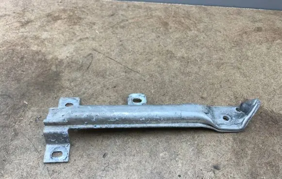 BMW 7 F01 F02 F03 F04 Radiator support slam panel bracket 51117158895