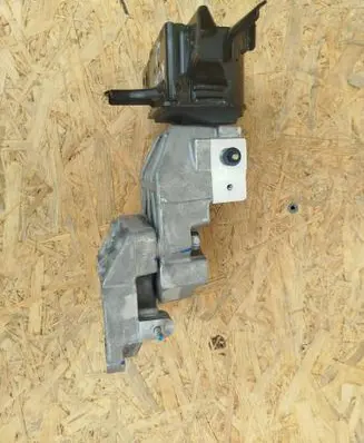 Hyundai Kona II Engine mount vacuum valve