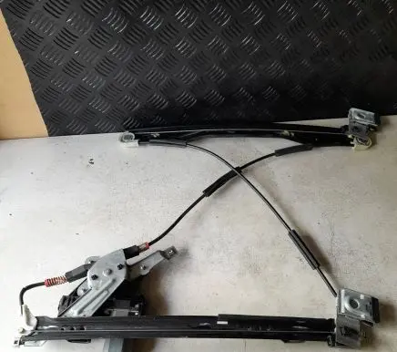 Ford Mondeo Mk III Front door manual window regulator 0130821771