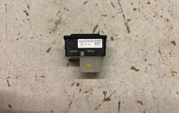 BMW 5 F10 F11 Tailgate opening switch 9200316 281014