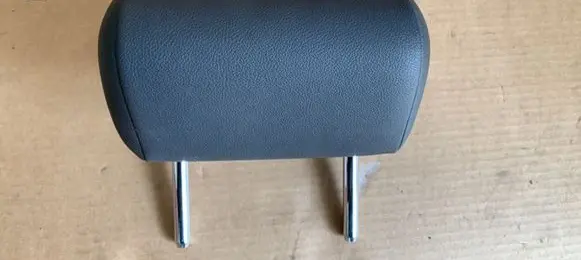 Opel Insignia A Rear seat headrest V3211075