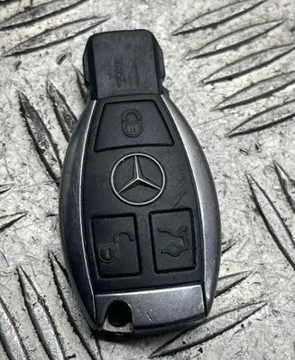 Mercedes-Benz CLS C218 X218 Ignition key/card 