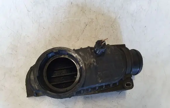 Land Rover Discovery 3 - LR3 Intercooler hose/pipe 4H2Q6K770