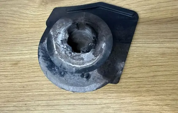 Skoda Octavia Mk2 (1Z) Other under body part 1K0825961B