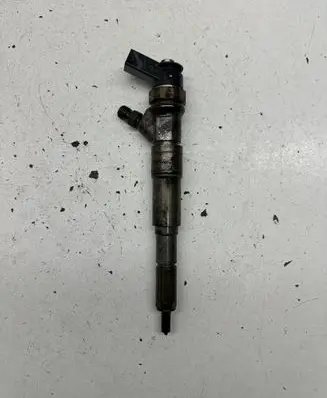 BMW 5 E60 E61 Fuel injector 7794435 0445110209