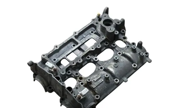 Volvo XC40 Rocker cam cover 32257019 46000AEB04