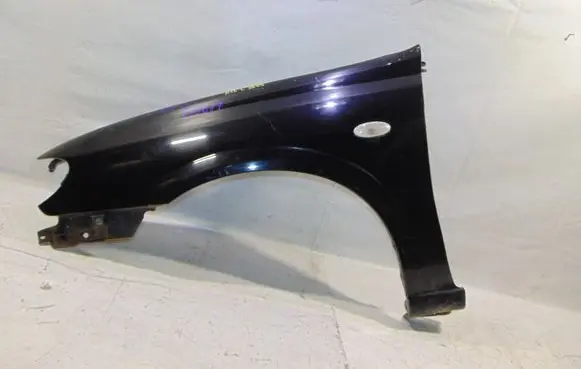 Nissan Almera N16 Fender 631014M630