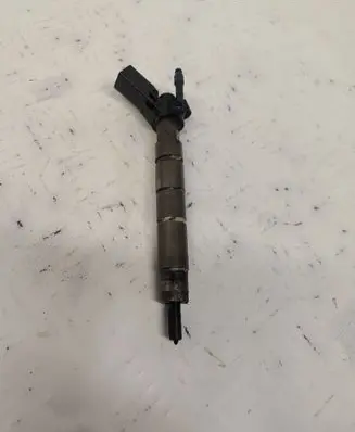 Mercedes-Benz E W213 Fuel injector A6540700187