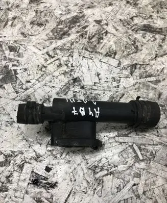 Audi A4 S4 B7 8E 8H Engine coolant pipe/hose 038121132