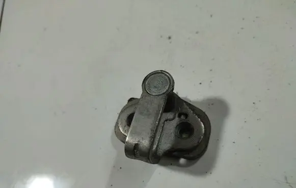 Renault Kangoo I Front door lock loop/hook striker 