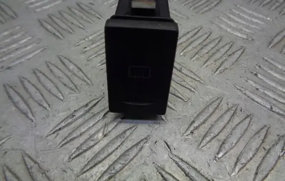 Volkswagen PASSAT B5.5 Mirror heating switch 