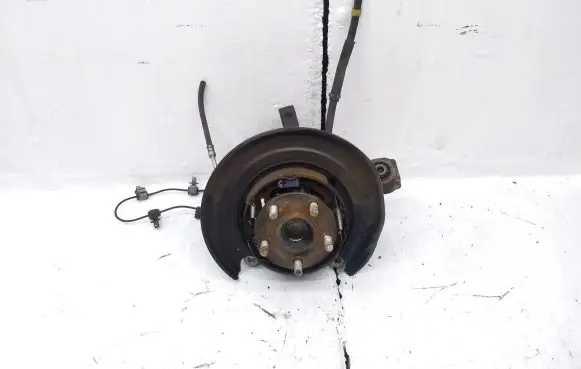 Subaru XV II Rear wheel hub spindle/knuckle 