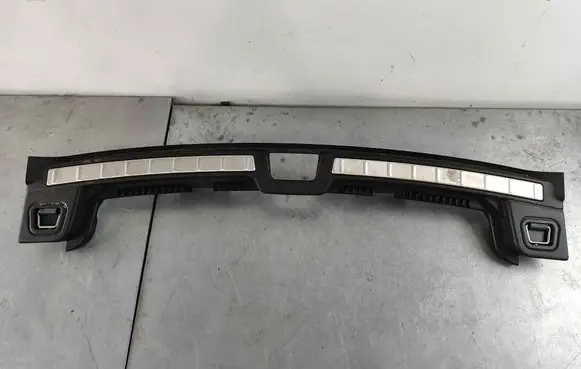 Volvo XC60 Tailgate trim 39841604