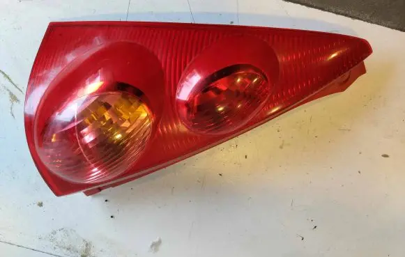 Peugeot 107 Rear/tail lights 815600H040