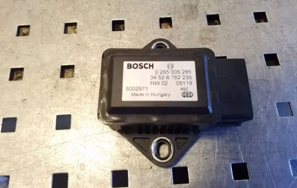 BMW X5 E53 ESP acceleration yaw rate sensor 34526762235 6762235
