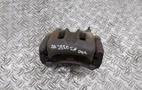 Mitsubishi Pajero Front brake caliper