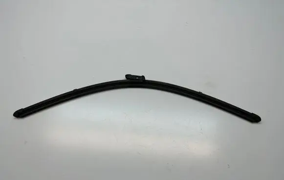 Volkswagen Amarok Windshield/front glass wiper blade 2H1955425A K40002 9033