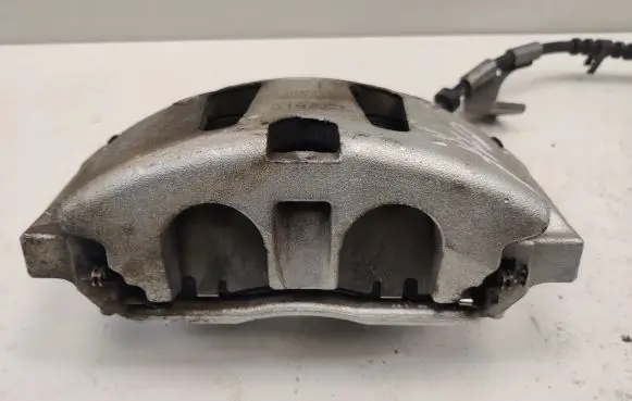 Chrysler Pacifica Front brake caliper 519AC A1VWM 519ACA1VWM