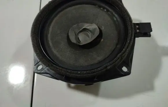 Mitsubishi Endeavor Front door speaker MR318618