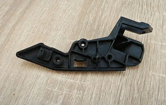 BMW 4 G22 G23 G24 G26 Front bumper mounting bracket 7450395