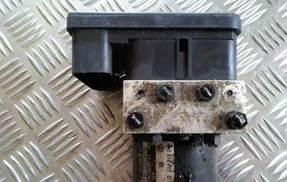 Audi A3 S3 8L ABS Pump 1C0907379K 10096003163 1J0614417D