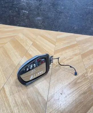 Mercedes-Benz B W245 Front door electric wing mirror 