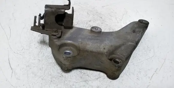 Mercedes-Benz C W204 Engine mounting bracket A6510940039