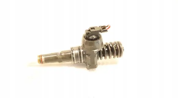 Fuel injector