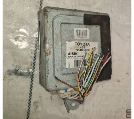 Toyota Land Cruiser (HDJ90) ABS control unit/module 8954060061