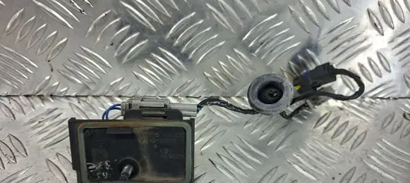 Tailgate opening switch