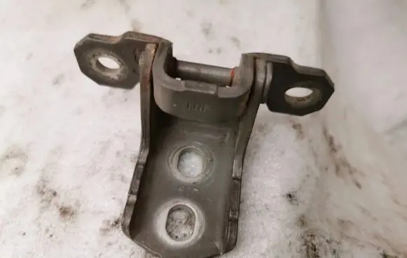 Renault Laguna III Front door upper hinge