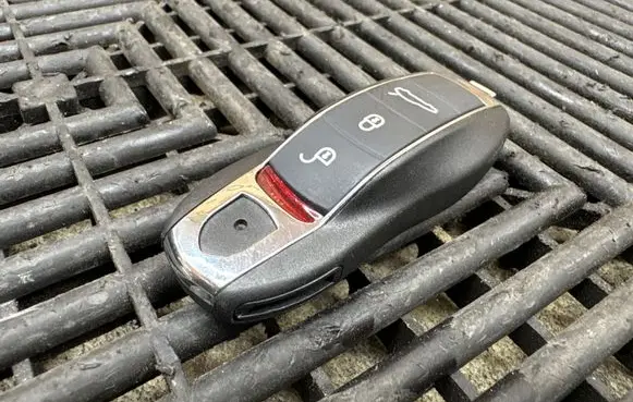 Porsche Panamera (970) Ignition key/card
