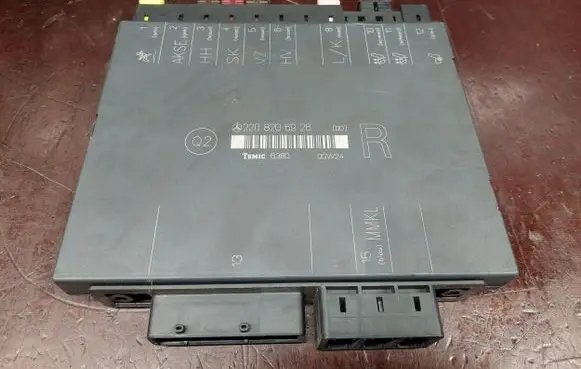 Mercedes-Benz S W220 Seat control module 2208206926 00W24