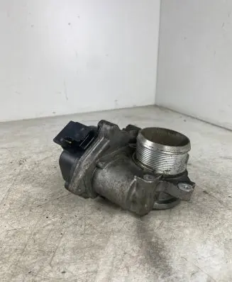 Volkswagen Touran II Throttle valve 03L128063L 290007922