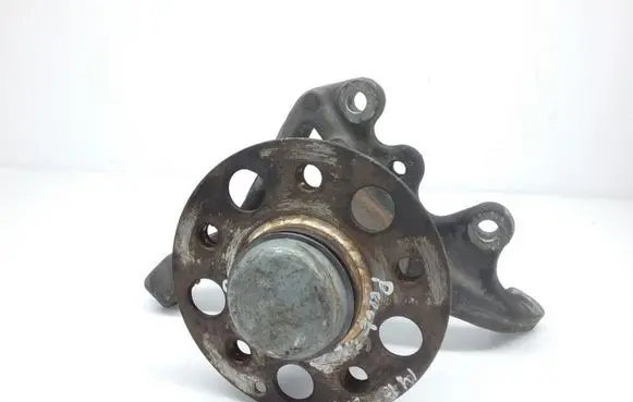 Mercedes-Benz E C207 W207 Front wheel hub 20402