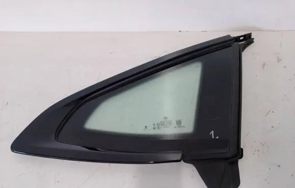 BMW 4 G22 G23 G24 G26 Rear side window 7482994