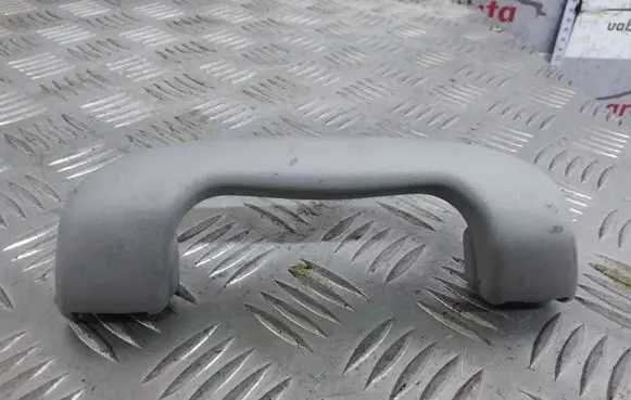 Opel Zafira B Rear interior roof grab handle 317382836