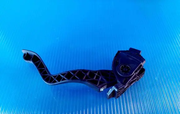 Peugeot 208 Accelerator throttle pedal 9671434080