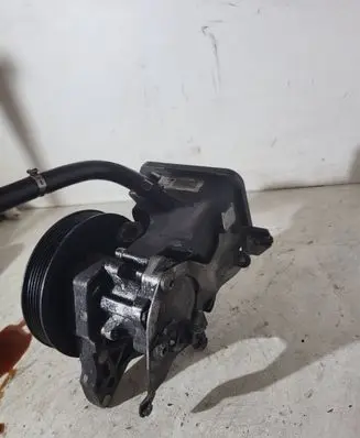 BMW X3 E83 Power steering pump 340519601F 7692974536