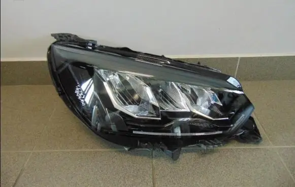 Peugeot 208 Headlight/headlamp 90200108