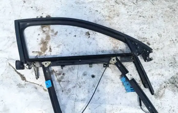 Audi A4 S4 B6 8E 8H Front door window/glass frame 8e0837630