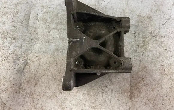 Chrysler 300 - 300C Gearbox mounting bracket 04578062ac