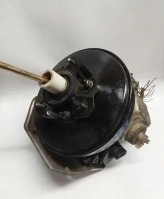 Seat Toledo I (1L) Brake booster 1L0614101A