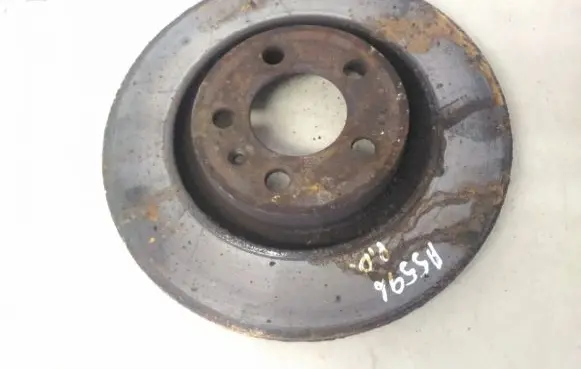 Volkswagen Golf IV Front brake disc