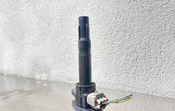 Opel Agila B High voltage ignition coil FK0344 8X31 1516