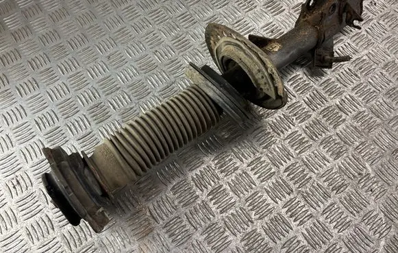 Nissan X-Trail T31 Front shock absorber with coil spring