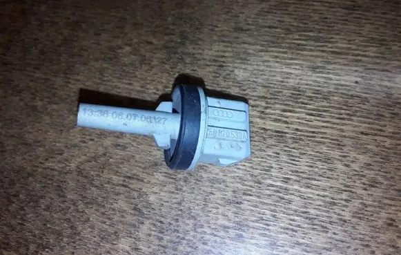 Volkswagen PASSAT B5 Interior temperature sensor 4A0820539A
