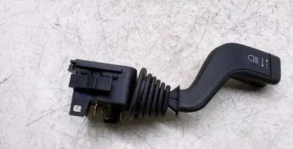 Opel Zafira A Indicator stalk 1738086240420