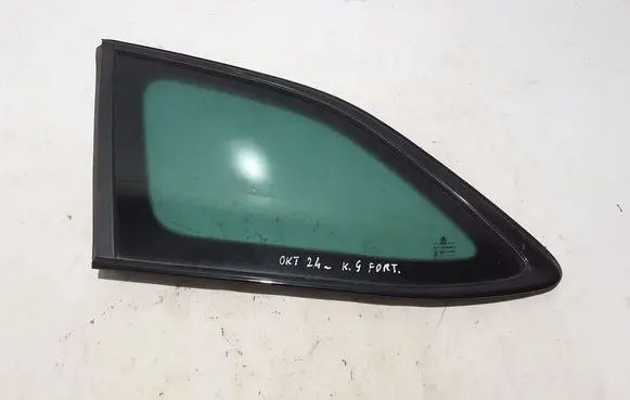 Skoda Octavia Mk4 Rear side window 5E7845297G